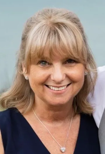 Allison Womack, Colorist and Foil Expert in Suite 8